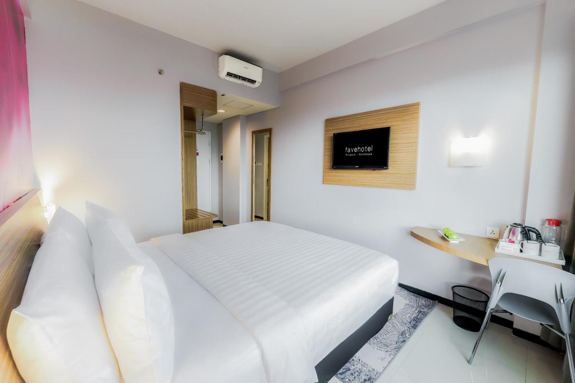 Favehotel Rungkut Surabaya Exterior photo
