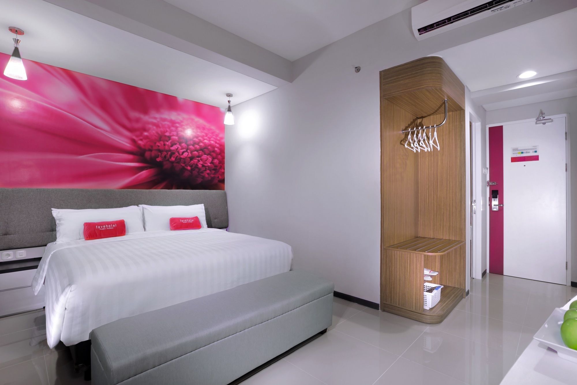 Favehotel Rungkut Surabaya Exterior photo